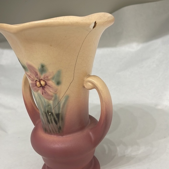 Vintage Hull Iris Pink and Peach Vase - Picture 3 of 4
